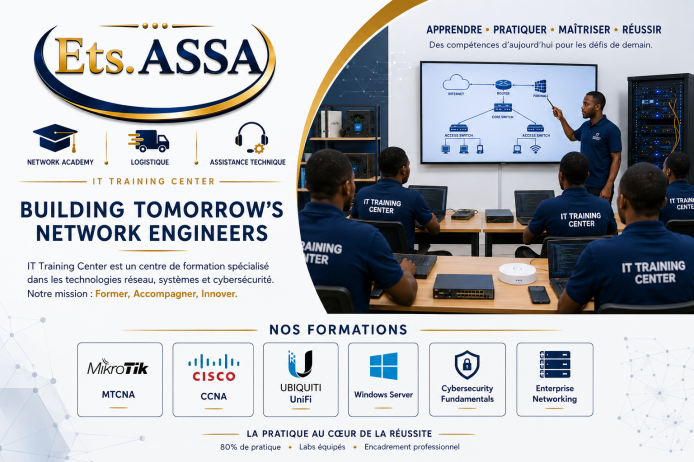 Formateur IT Training Center devant un écran, avec des participants en formation